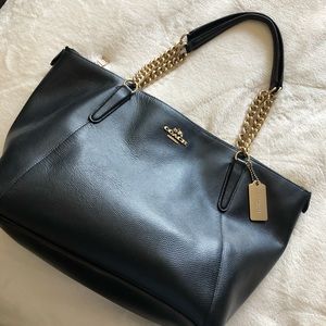 Black coach tote with chain!